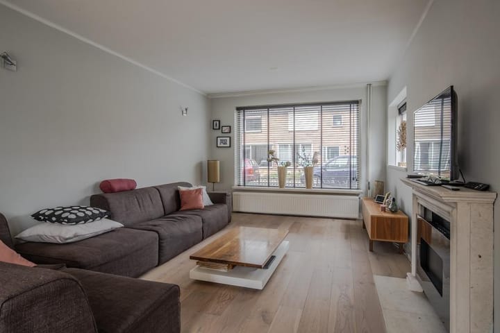 Foto 10 van Poelsstraat 12