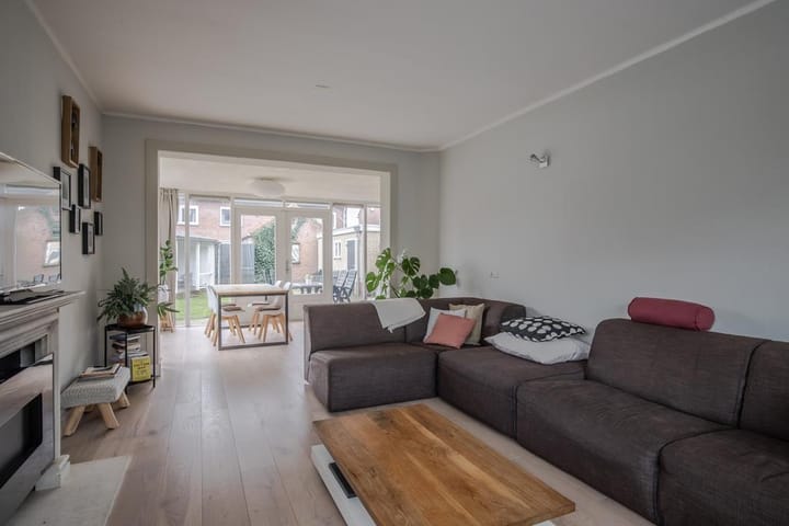 Foto 11 van Poelsstraat 12