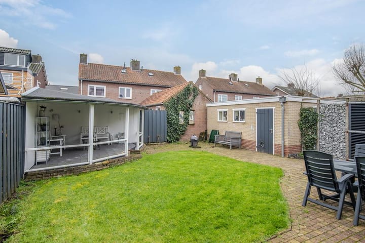 Foto 23 van Poelsstraat 12