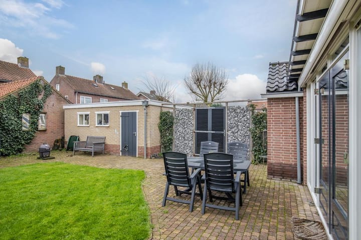 Foto 24 van Poelsstraat 12