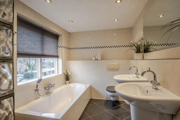 Foto 36 van Poelsstraat 12