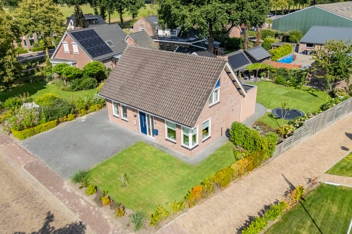 Photo 2 of Schoolweg 1