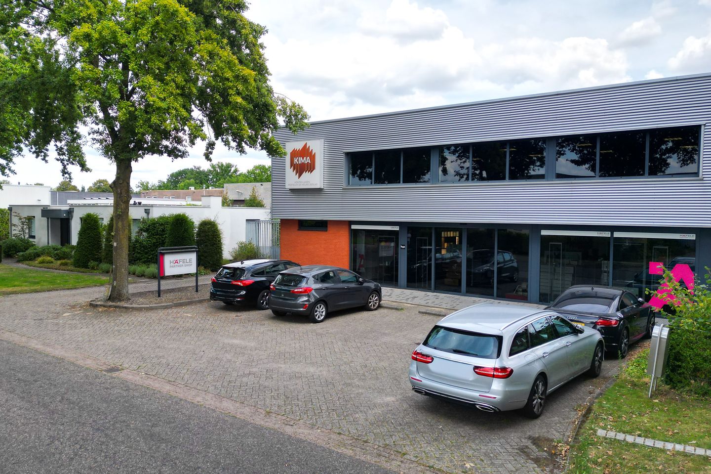 Bekijk foto 3 van Tubantenweg 10