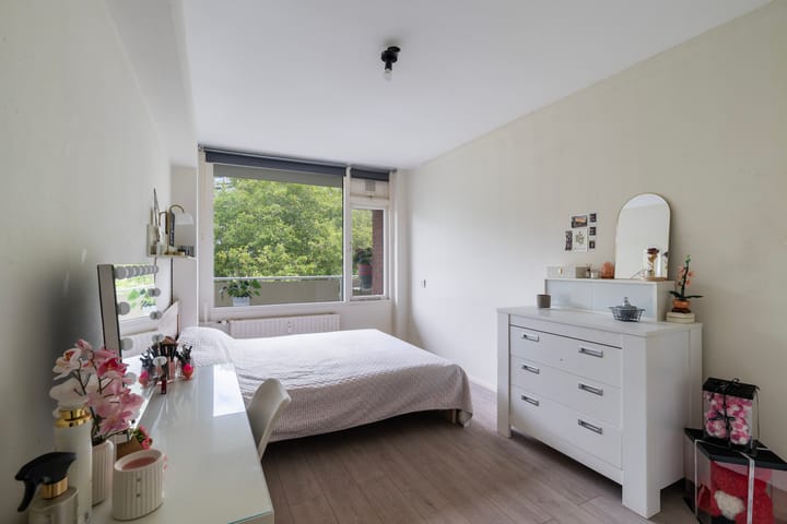 Foto 9 van Uitgeeststraat 44