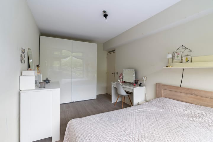 Foto 10 van Uitgeeststraat 44