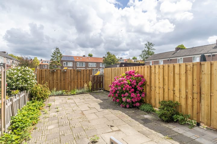 Photo 3 of Burgemeester Van Leeuwenlaan 220