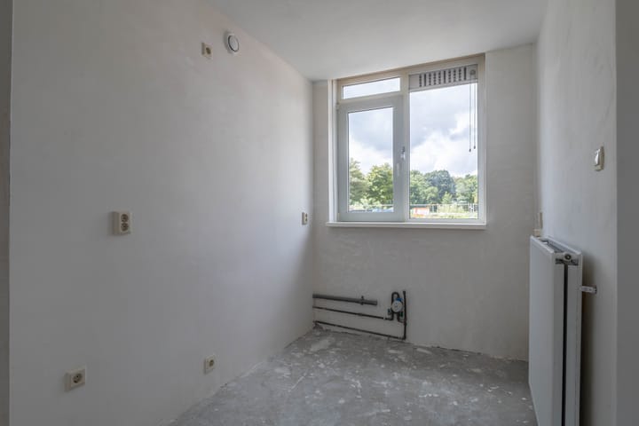 Photo 6 of Burgemeester Van Leeuwenlaan 220