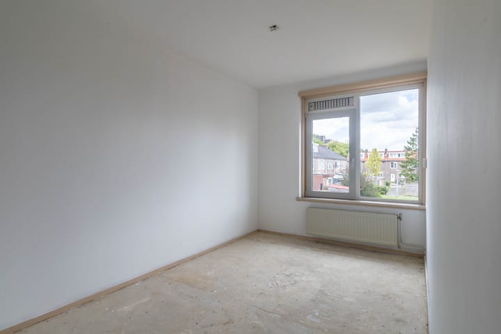 Photo 9 of Burgemeester Van Leeuwenlaan 220