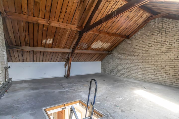 Photo 14 of Burgemeester Van Leeuwenlaan 220