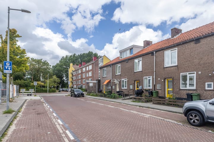 Photo 17 of Burgemeester Van Leeuwenlaan 220