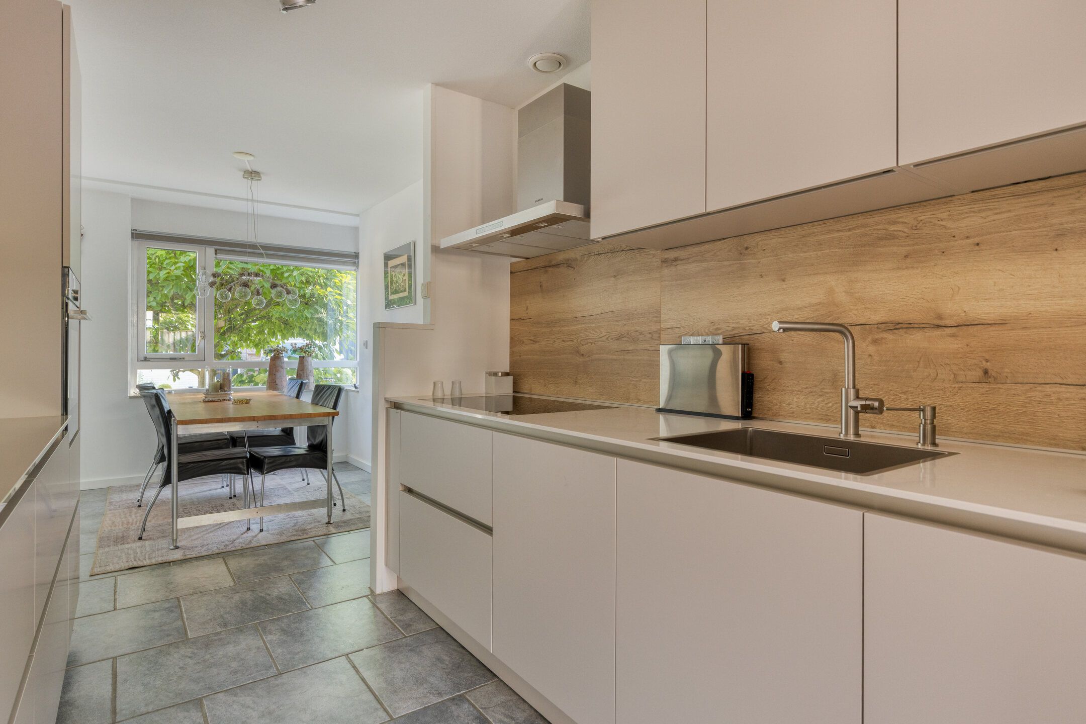 Photo 3 of Cardiffstraat 32