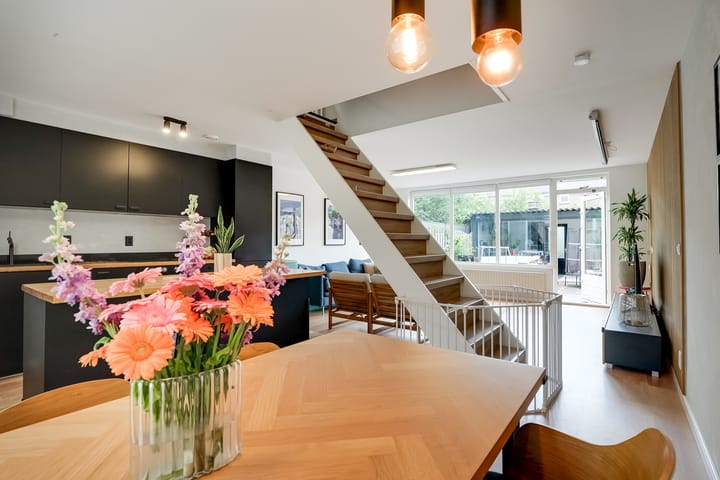 Photo 2 of Van Swietenstraat 9