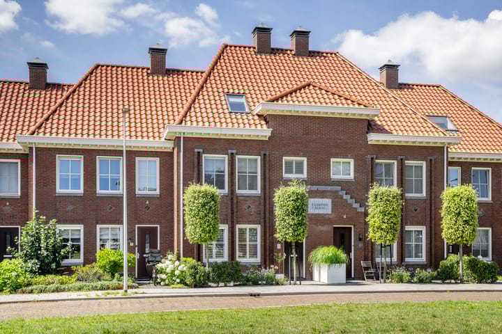 Photo 2 of Dr. Kuyperstraat 3-A