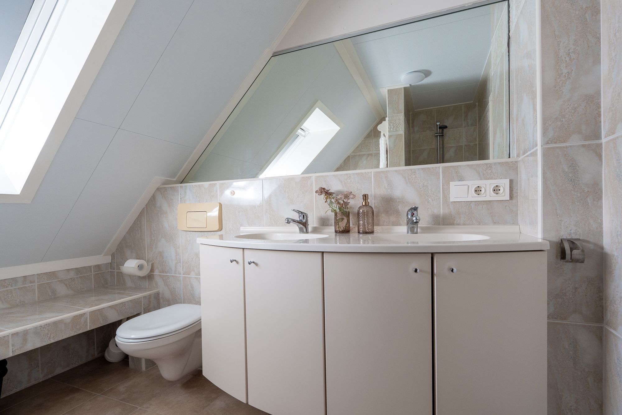 Photo 33 of Beukenstraat 2-A