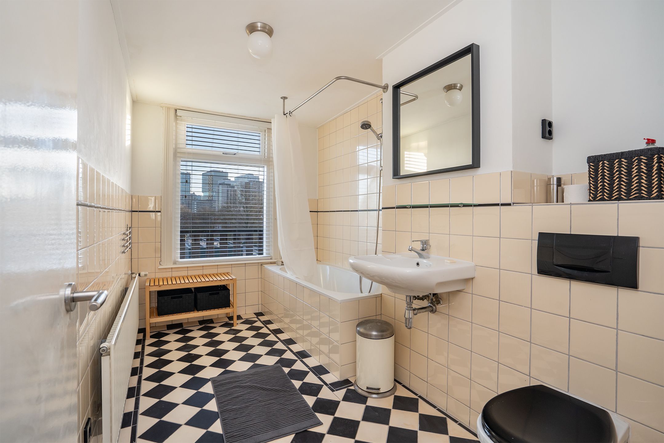 Photo 24 of Jan Pieterszoon Coenstraat 27