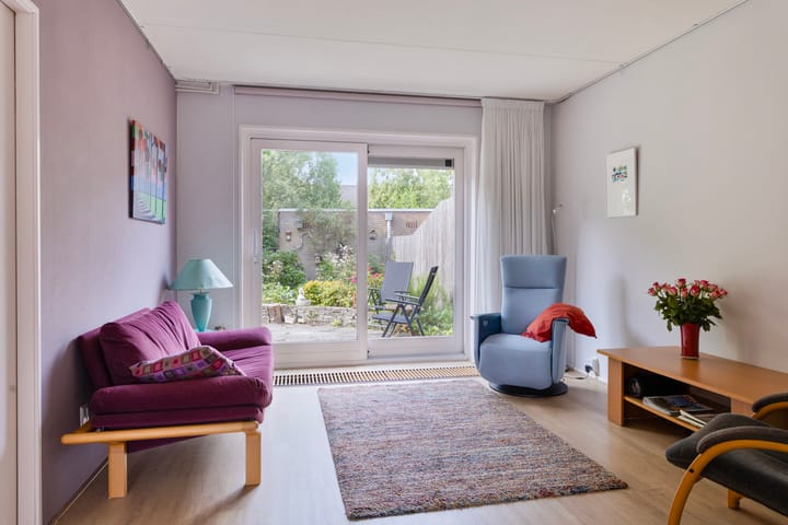 Foto 10 van Weegbree 52