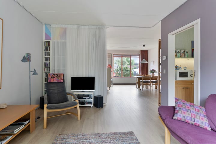 Foto 11 van Weegbree 52