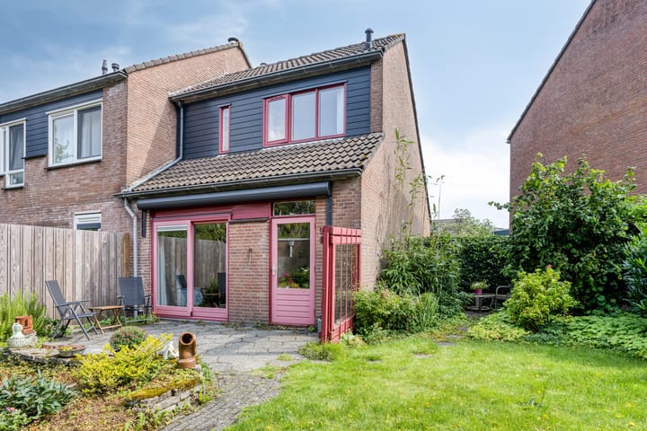 Foto 24 van Weegbree 52