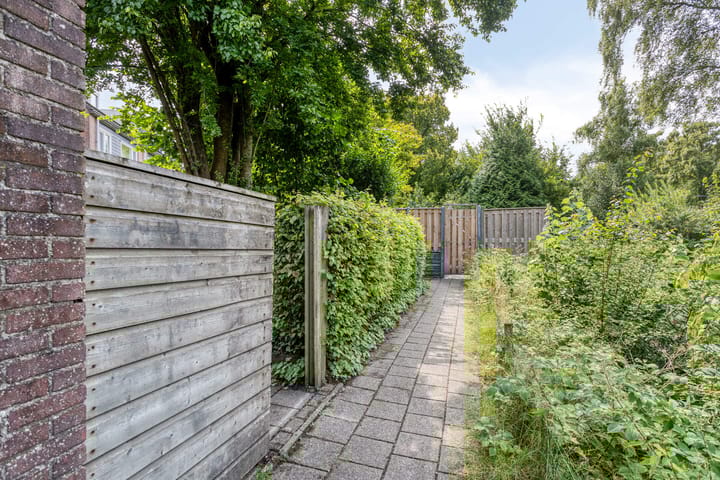 Foto 32 van Weegbree 52