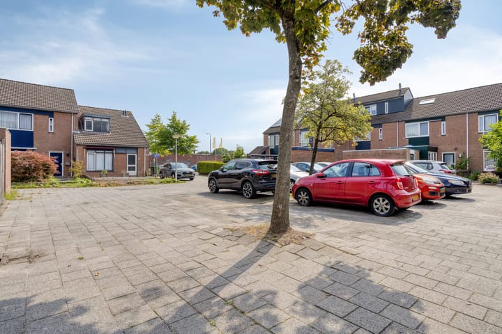 Foto 39 van Weegbree 52