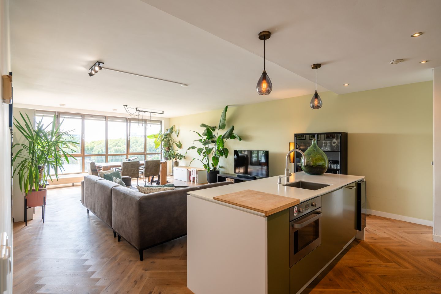 Foto 14 van Saskia van Uijlenburgkade 14