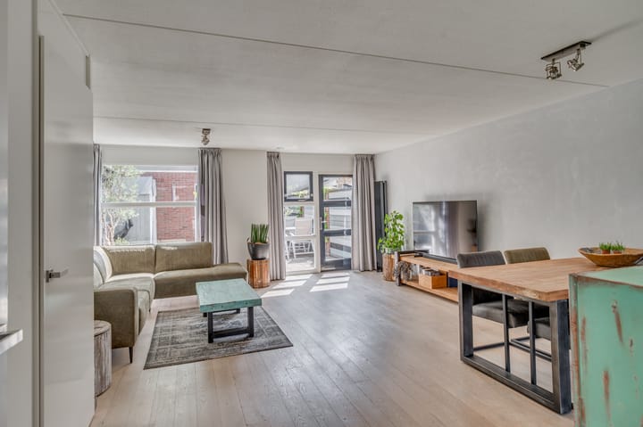 Foto 5 van Biest 106-C