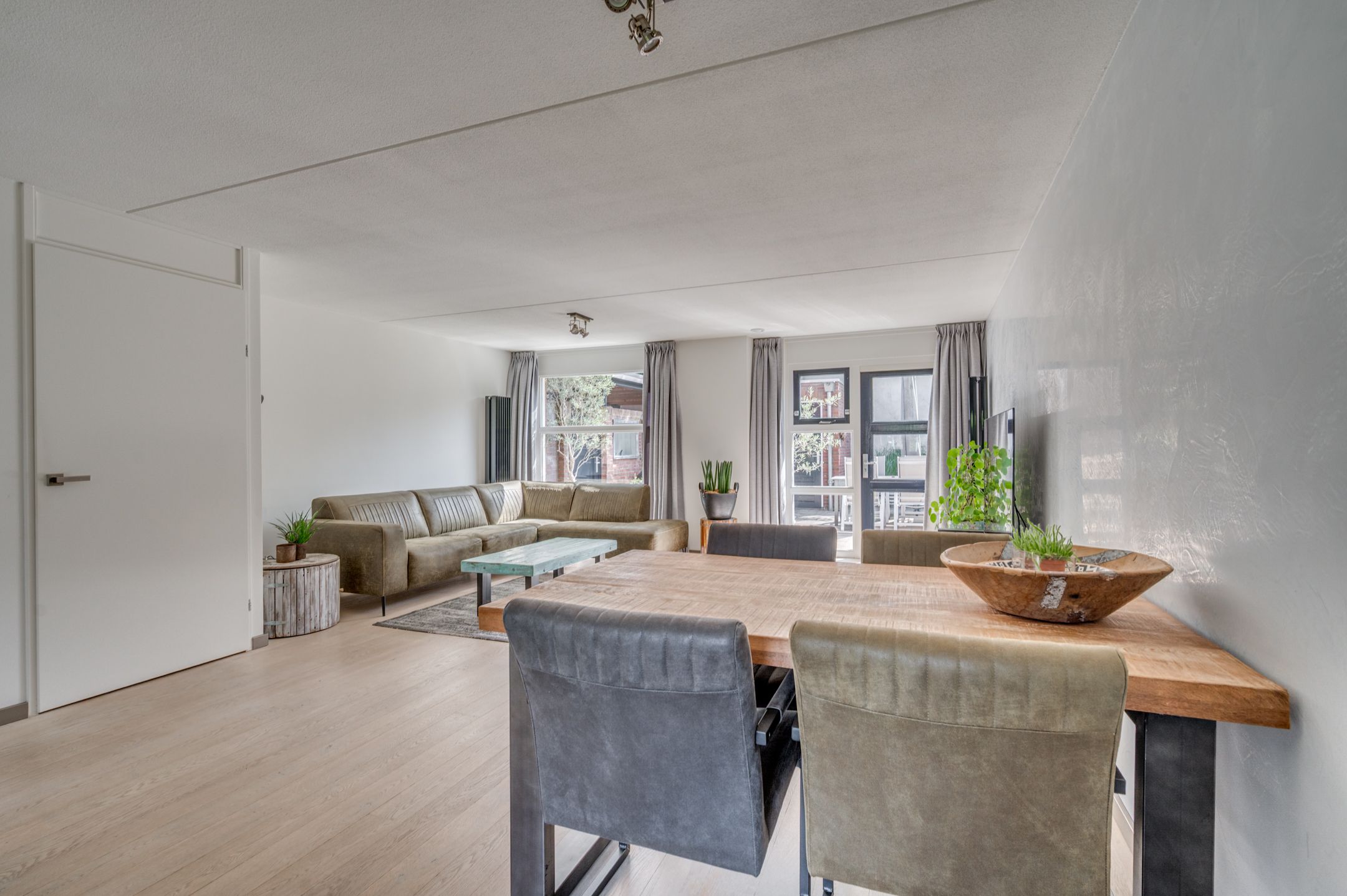 Foto 6 van Biest 106-C