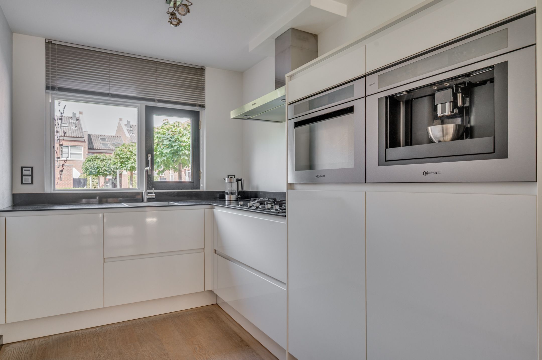 Foto 12 van Biest 106-C