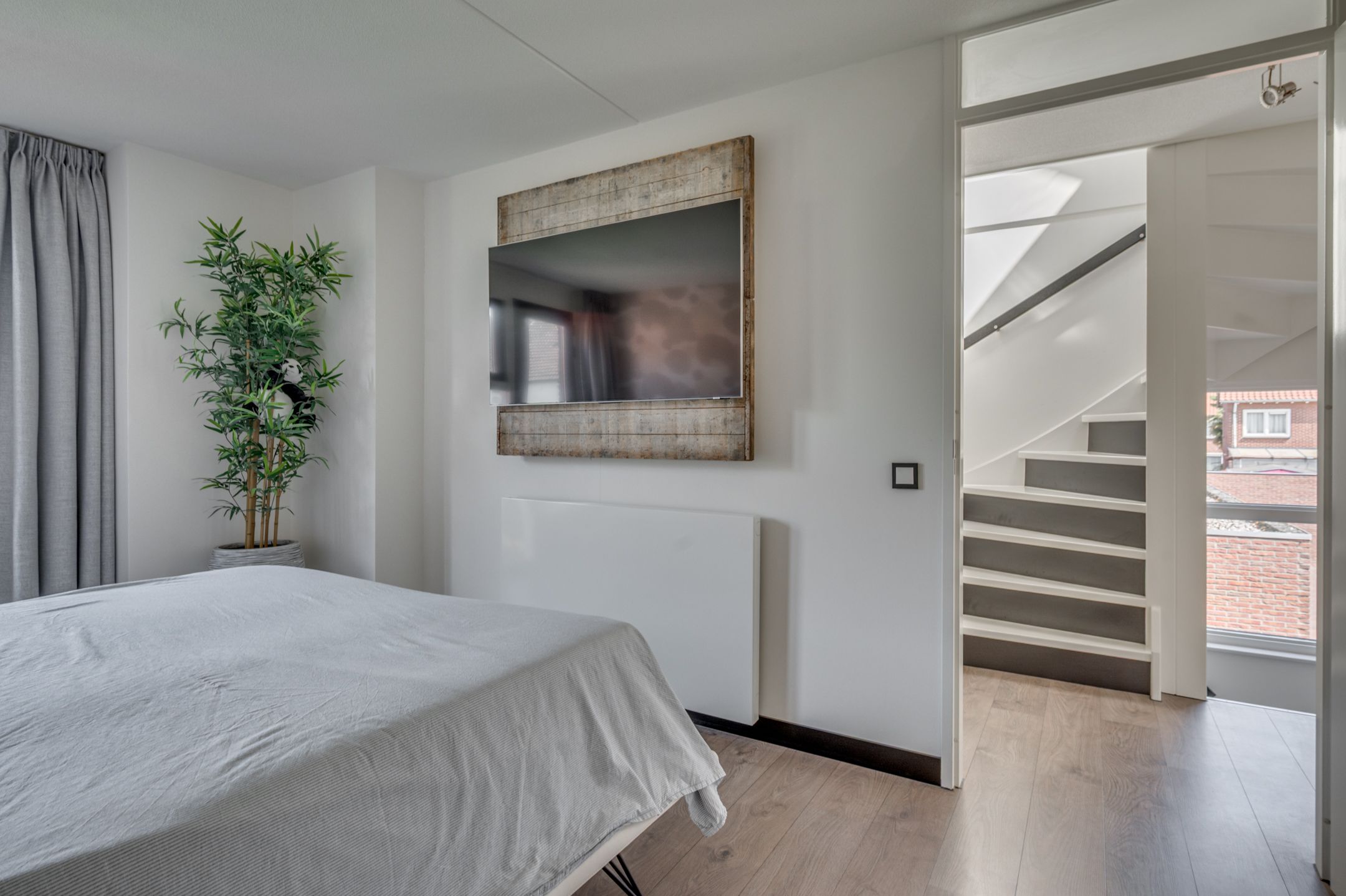 Foto 24 van Biest 106-C