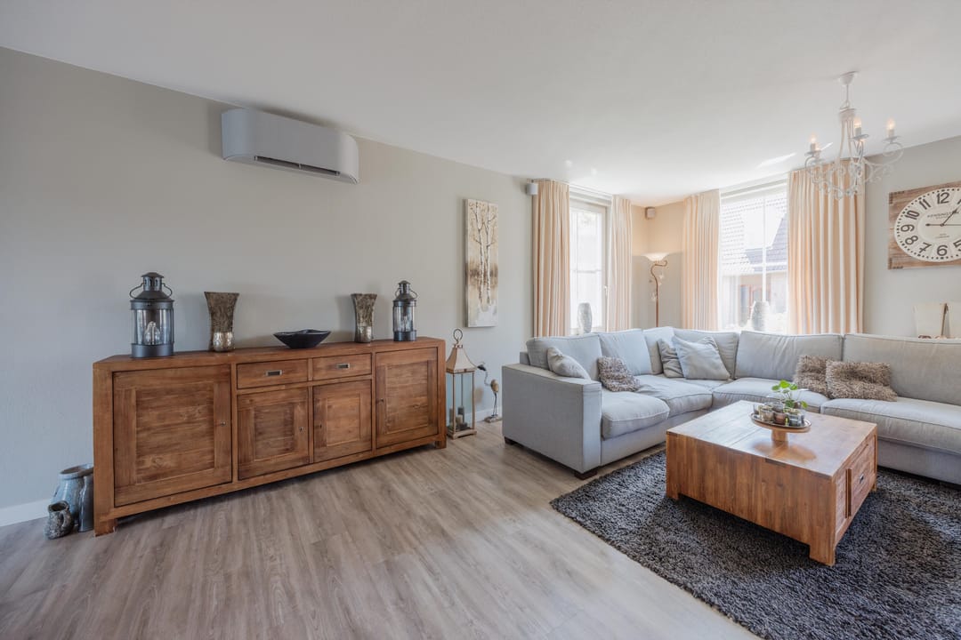 Photo 11 of Dissel 4