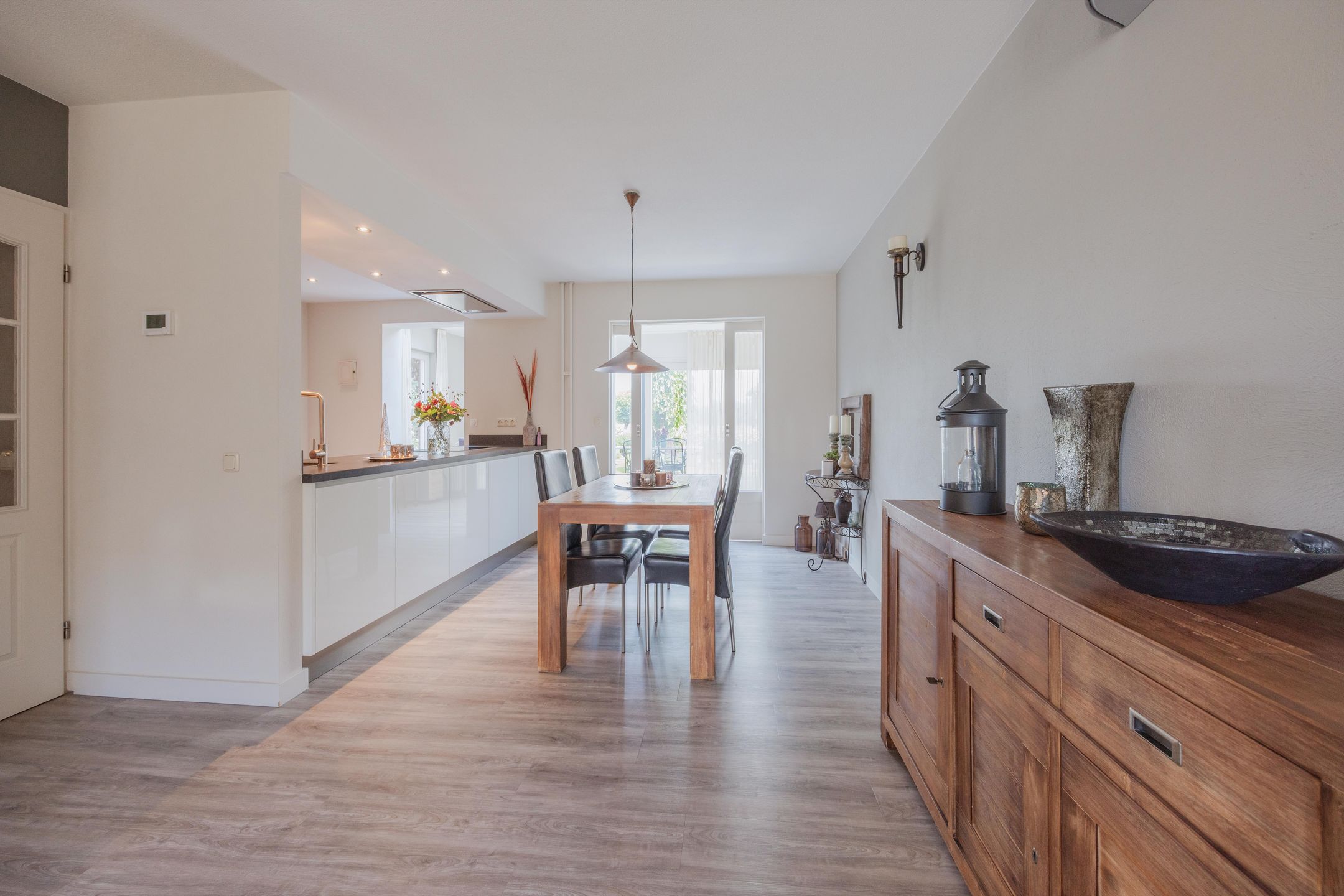 Photo 15 of Dissel 4