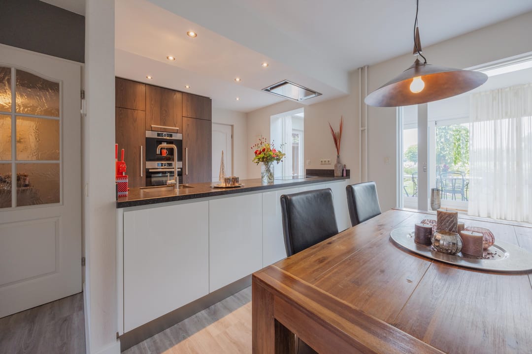 Photo 17 of Dissel 4