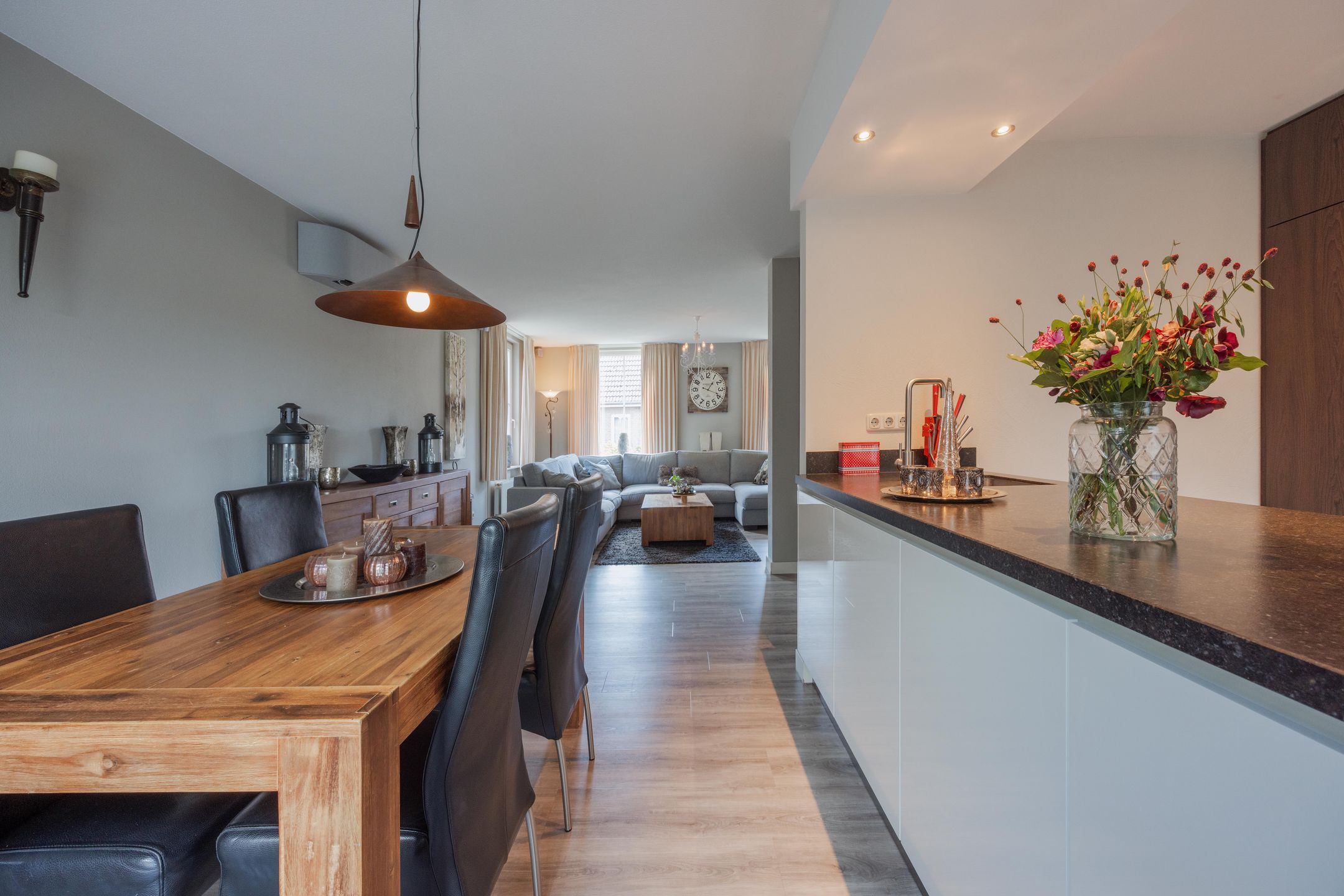 Photo 18 of Dissel 4