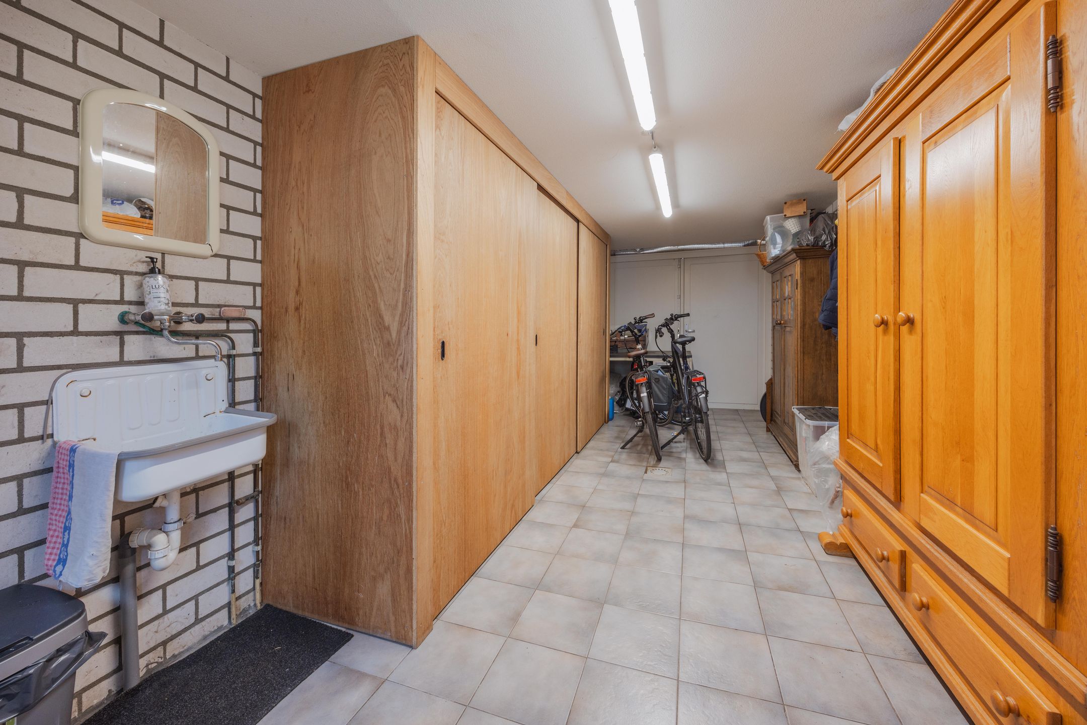 Photo 27 of Dissel 4