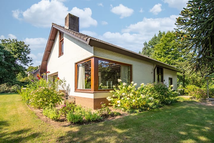 Foto 35 van Hagelkruisweg 1