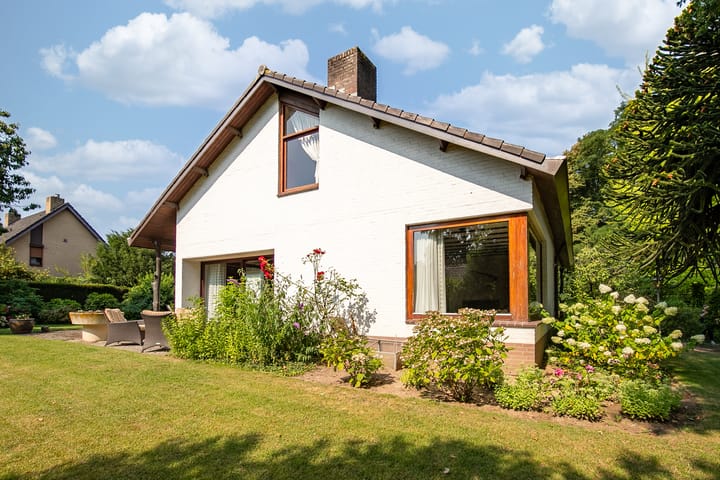 Foto 37 van Hagelkruisweg 1