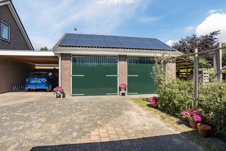 Photo 2 of Scheerwolderweg 24