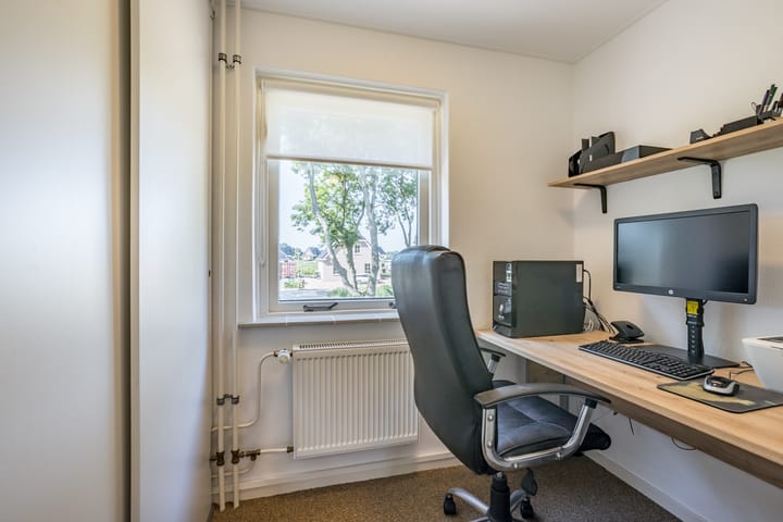 Photo 33 of Scheerwolderweg 24