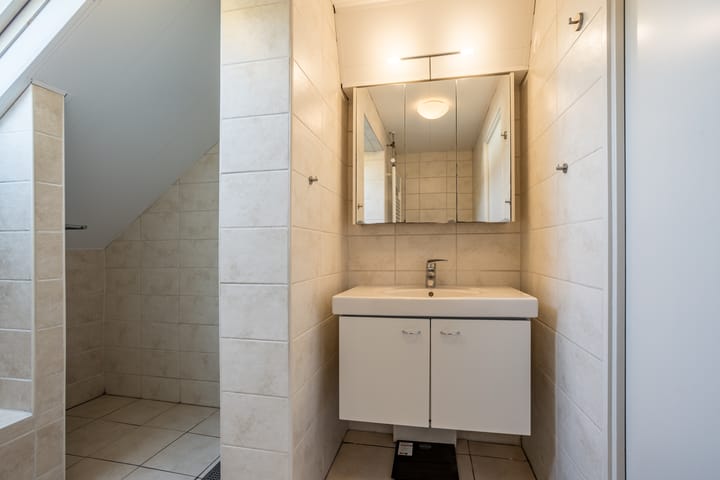 Photo 37 of Scheerwolderweg 24