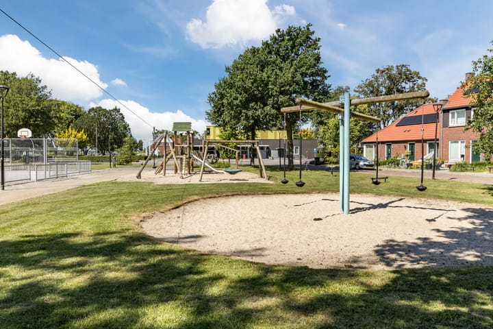 Photo 63 of Scheerwolderweg 24