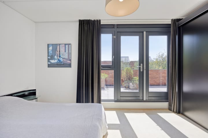 Photo 42 of Venusstraat 2