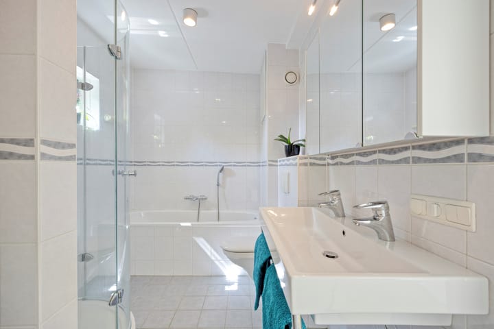 Photo 49 of Venusstraat 2