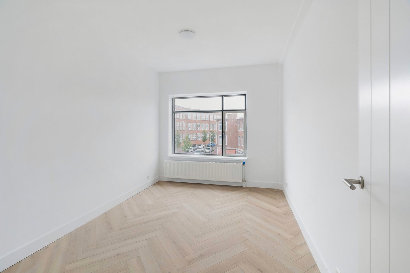 Foto 10 van Veluweplein 48