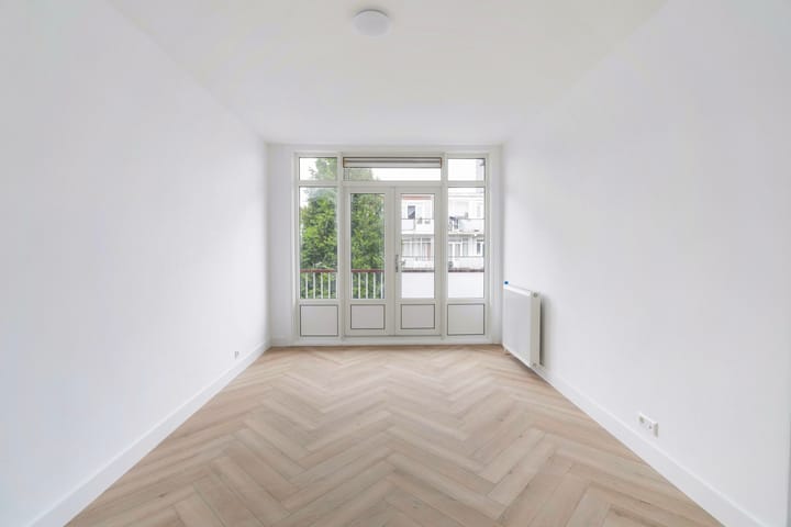 Photo 15 of Veluweplein 48