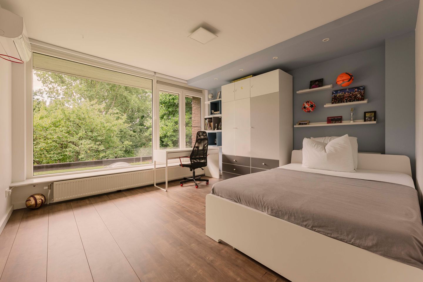 Foto 20 van Genhoes 17