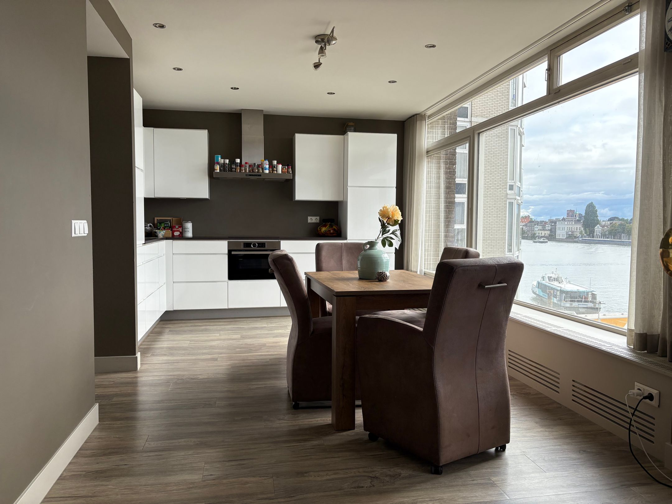 Foto 12 van Maasplein 23