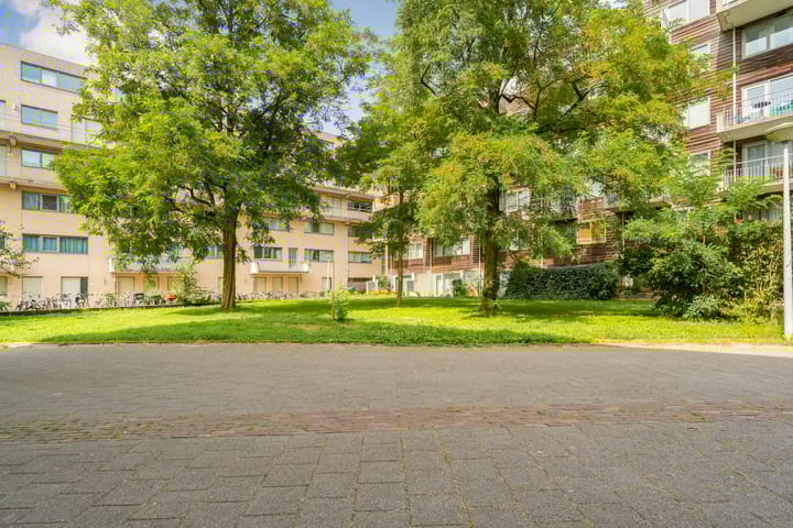 Photo 38 of Johan Jongkindstraat 226