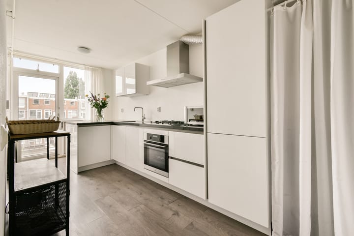 Photo 4 of Eerste Oosterparkstraat 180-F