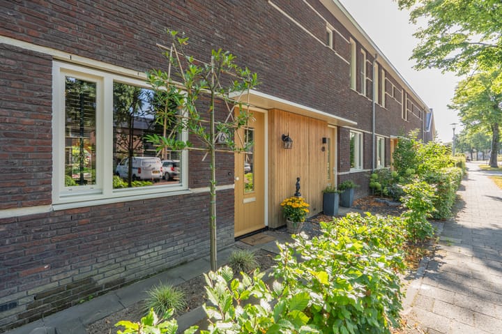 Photo 5 of Dingspelstraat 6