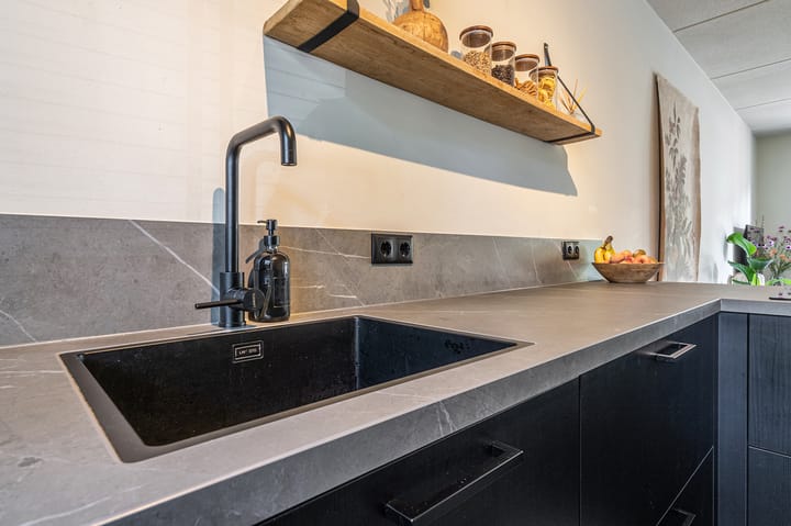 Photo 20 of Dingspelstraat 6